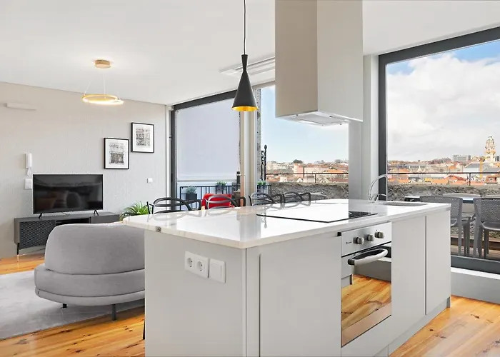 Rooftop Balcony At Historic Center Apartment Porto